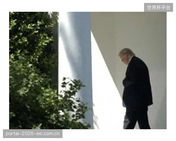主帅布比斯塔面临挑战,需在世界杯开赛前解决“联合国部队”的战术协同问题。 主帅布比斯塔面临挑战,需在世界杯开赛前解决“联合国部队”的战术协同问题。